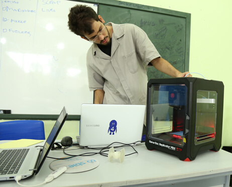 Estação 3D para estudantes do lite maker